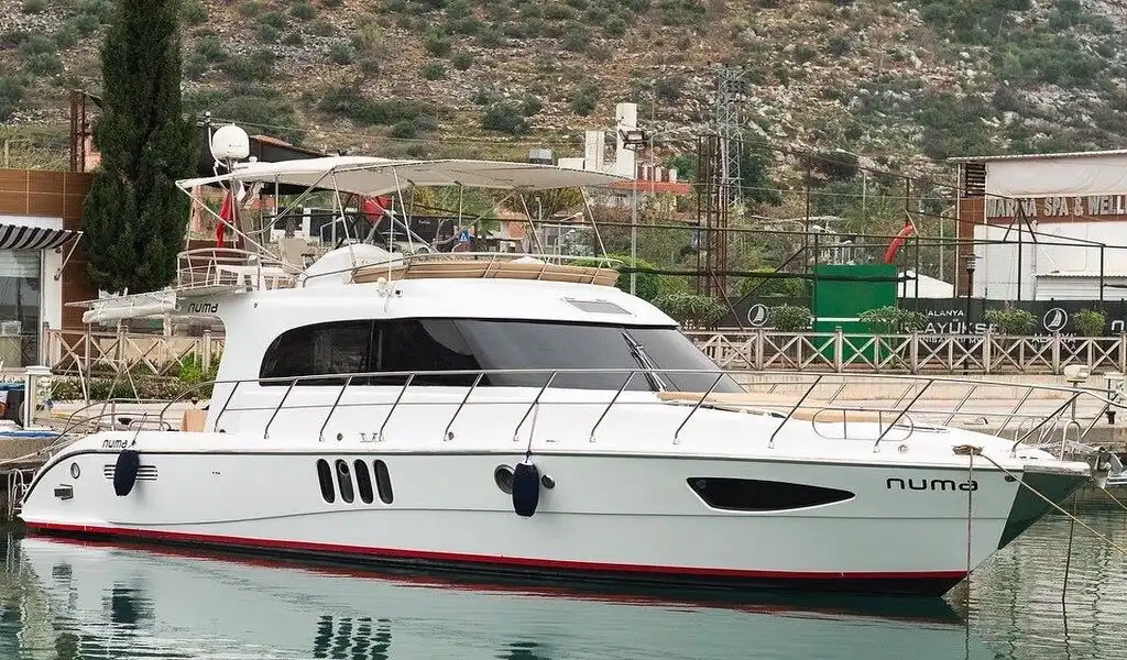 YACHT NUMA